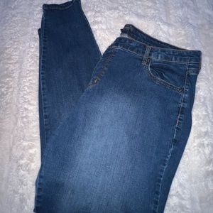 Ankle Jeans